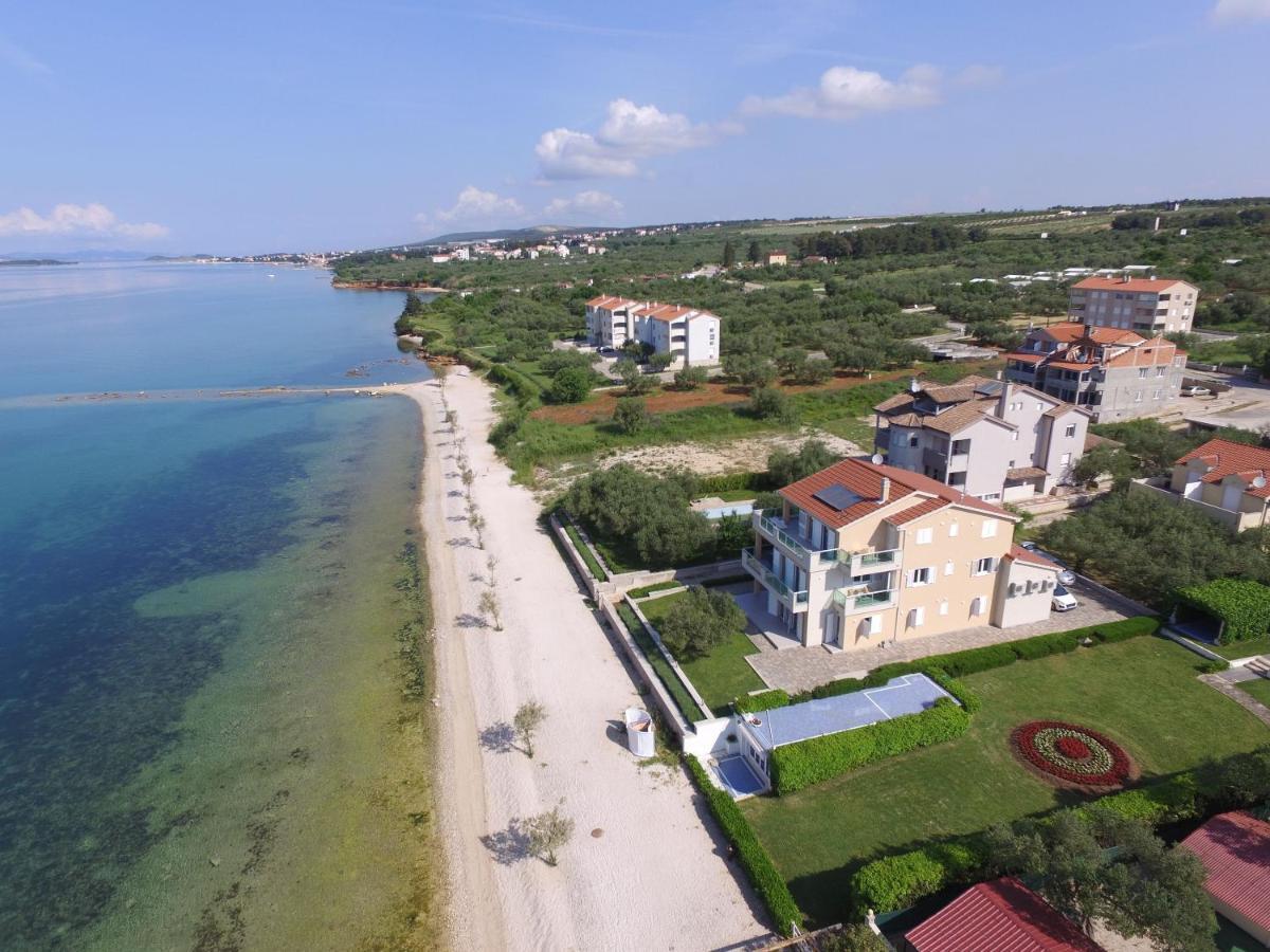 Apartments Citrine On The Beach 비오그라드나모루 외부 사진