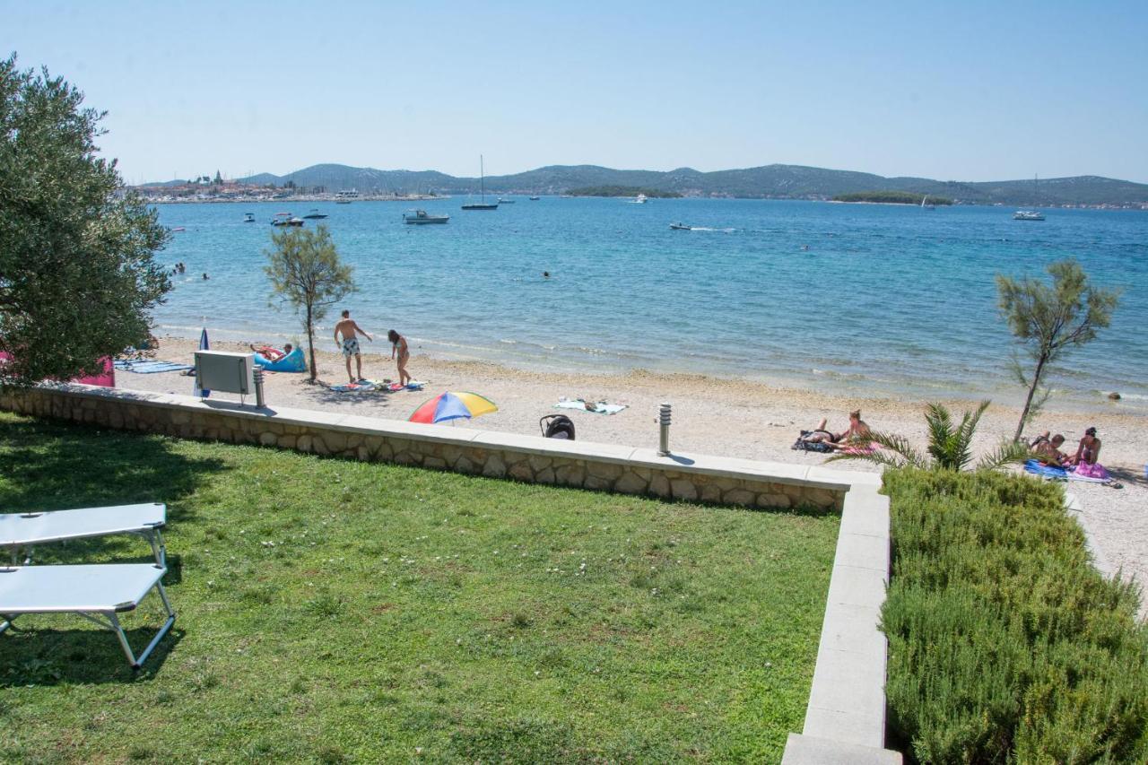 Apartments Citrine On The Beach 비오그라드나모루 외부 사진