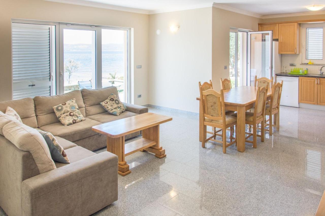 Apartments Citrine On The Beach 비오그라드나모루 외부 사진
