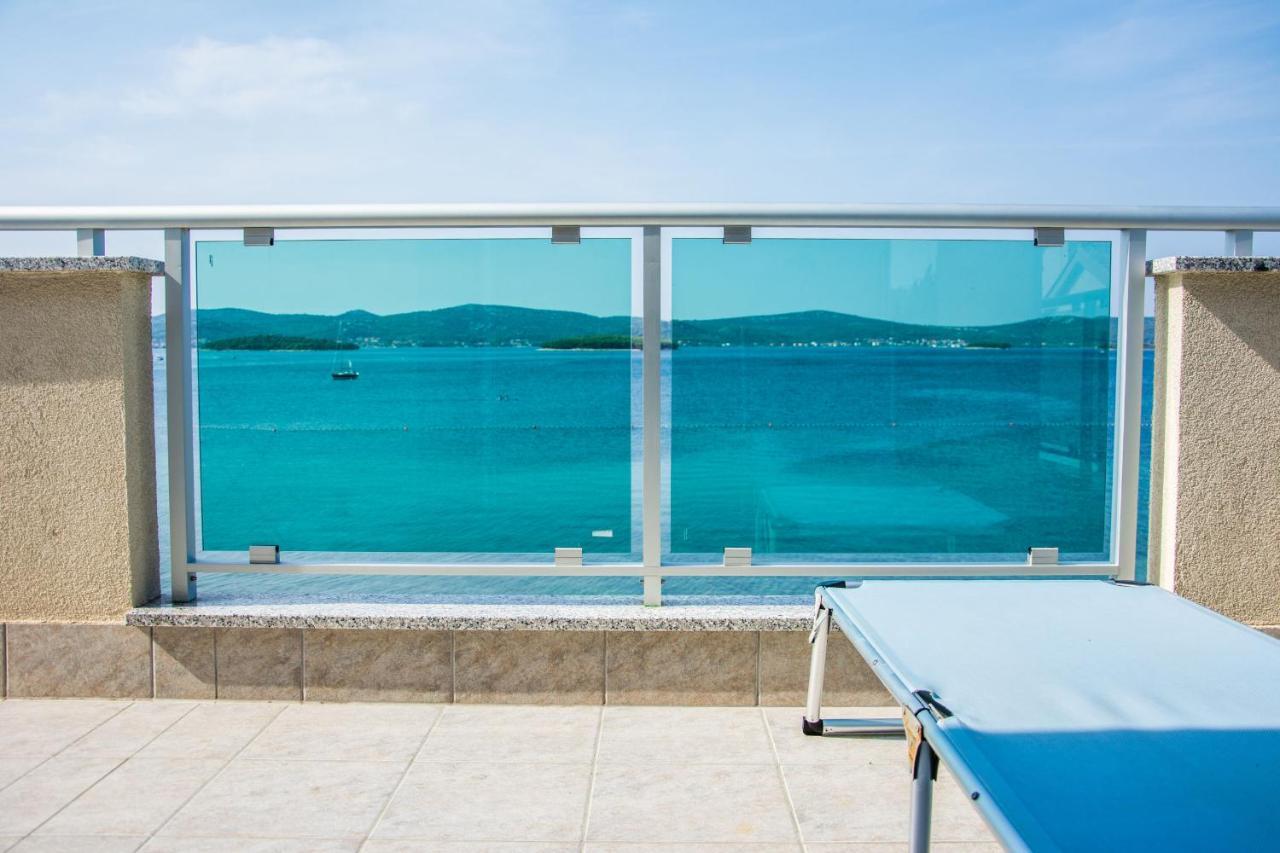 Apartments Citrine On The Beach 비오그라드나모루 외부 사진