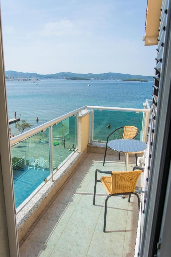 Apartments Citrine On The Beach 비오그라드나모루 외부 사진