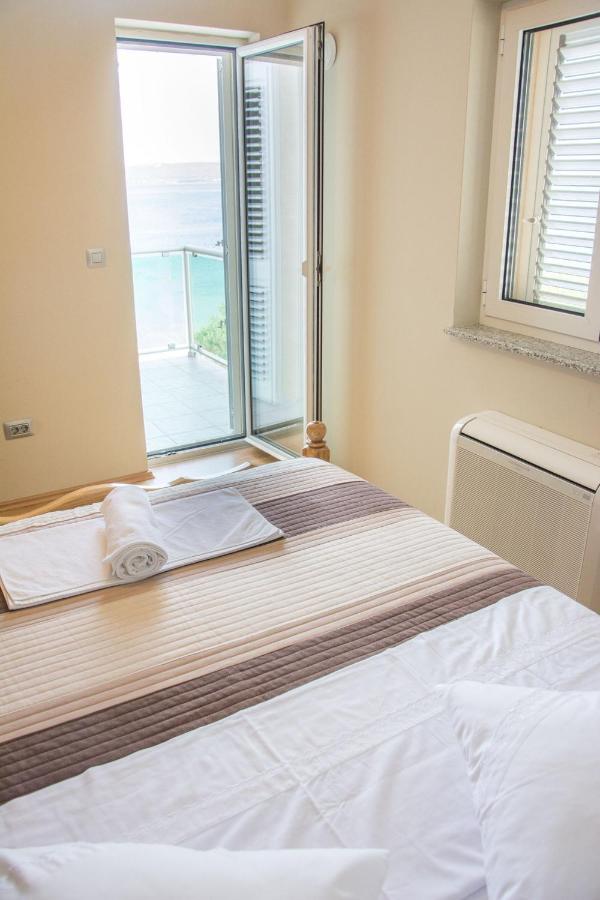 Apartments Citrine On The Beach 비오그라드나모루 외부 사진