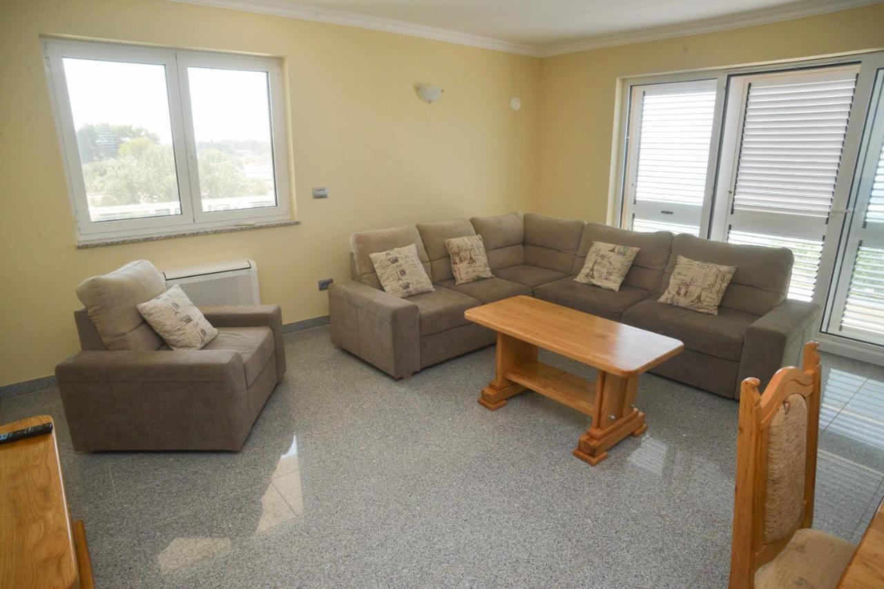 Apartments Citrine On The Beach 비오그라드나모루 외부 사진